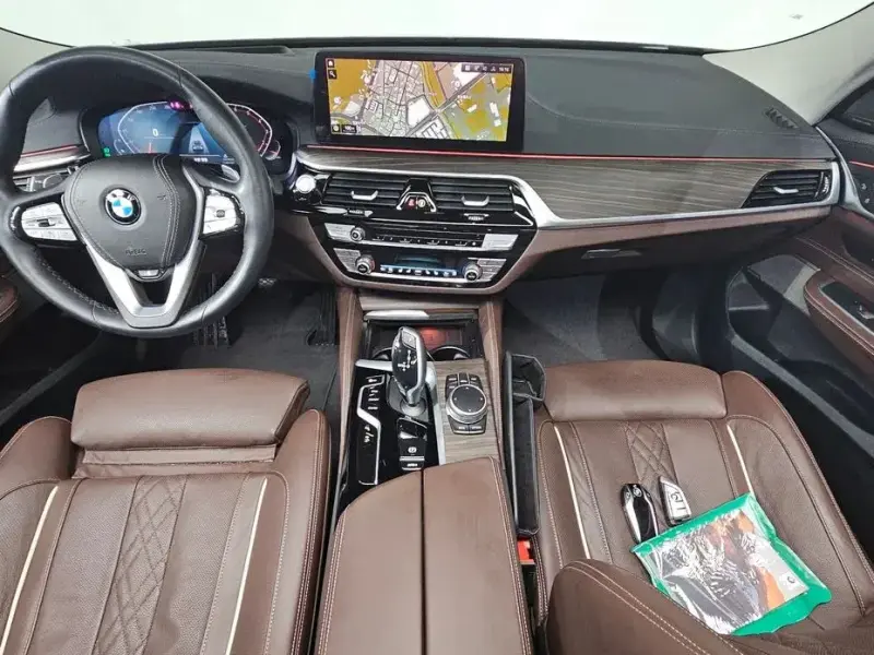 2021 BMW 6 серии с пробегом 32 595 км