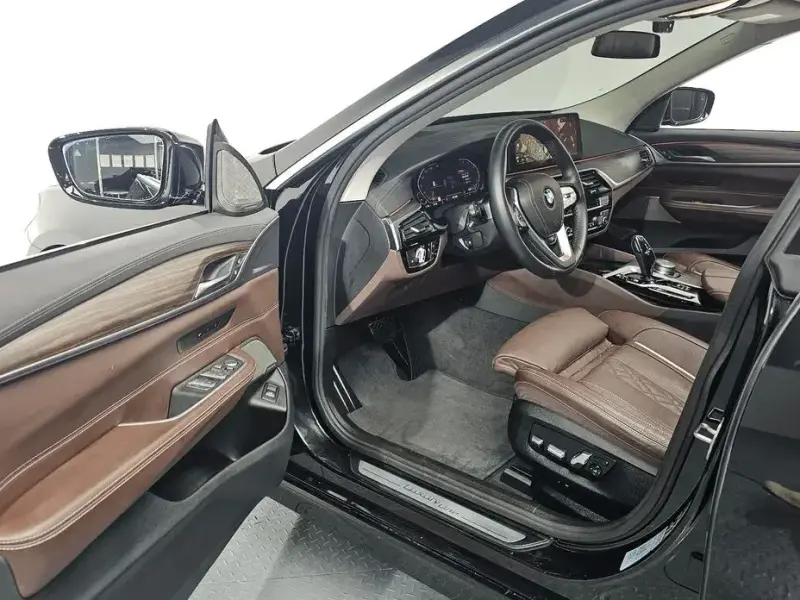2021 BMW 6 серии с пробегом 32 595 км
