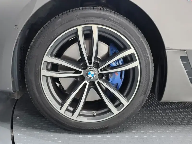 2022 BMW 6 серии с пробегом 125 997 км