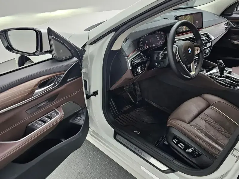 2023 BMW 6 серии с пробегом 12 871 км