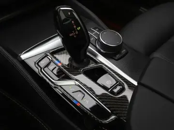 2023 BMW 6 серии с пробегом 33 721 км