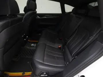 2023 BMW 6 серии с пробегом 33 721 км