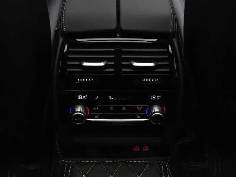 2023 BMW 6 серии с пробегом 33 721 км