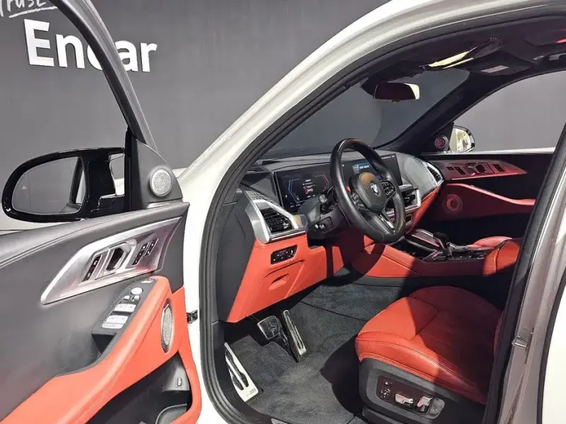 2023 BMW XM с пробегом 38 273 км