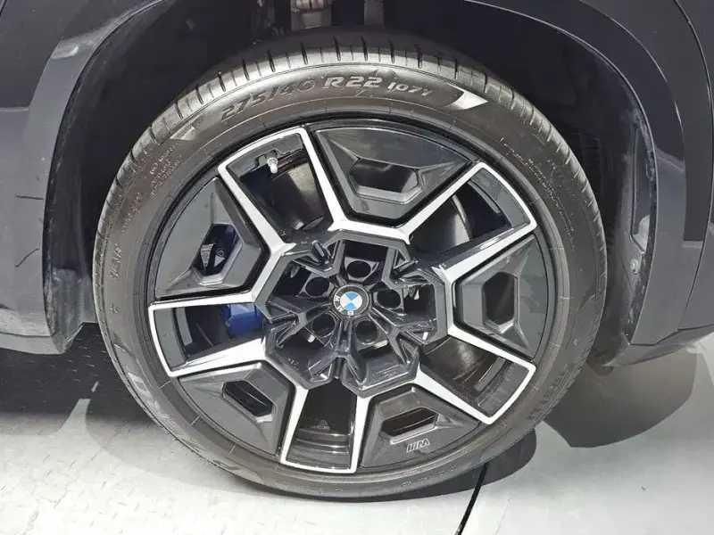 2023 BMW XM с пробегом 40 728 км