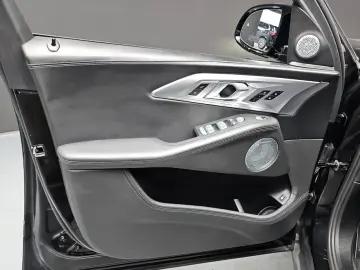 2023 BMW XM с пробегом 40 728 км