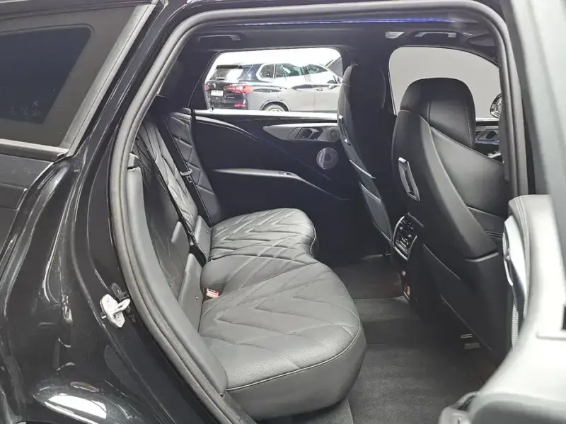 2023 BMW XM с пробегом 40 728 км