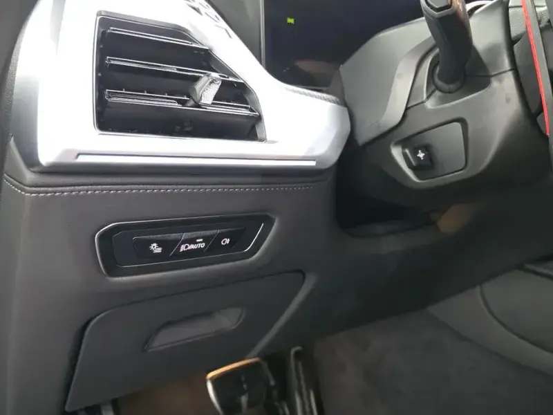 2025 BMW XM с пробегом 7 394 км