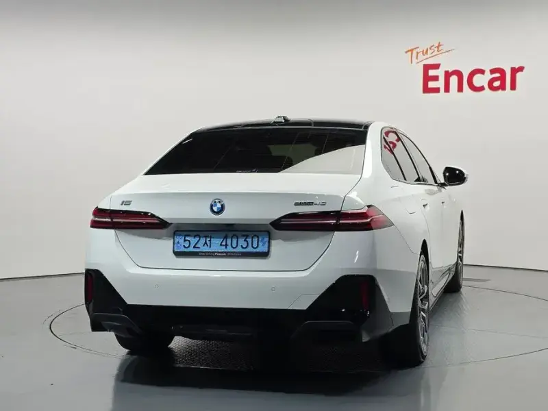 2024 BMW i5 с пробегом 23 021 км