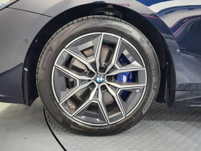2026 BMW i5 с пробегом 2 362 км