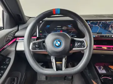 2026 BMW i5 с пробегом 2 362 км