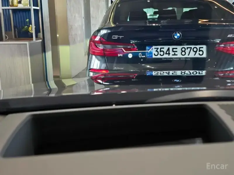 2025 BMW i5 с пробегом 12 901 км