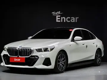 2025 BMW i5 с пробегом 10 249 км