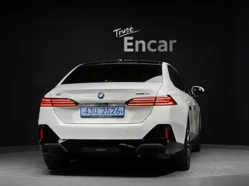 2025 BMW i5 с пробегом 10 249 км