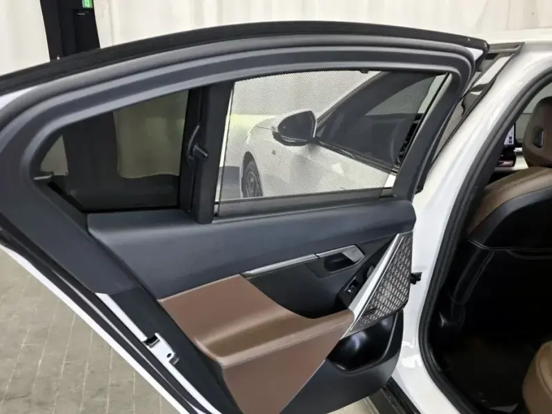 2025 BMW i5 с пробегом 10 249 км