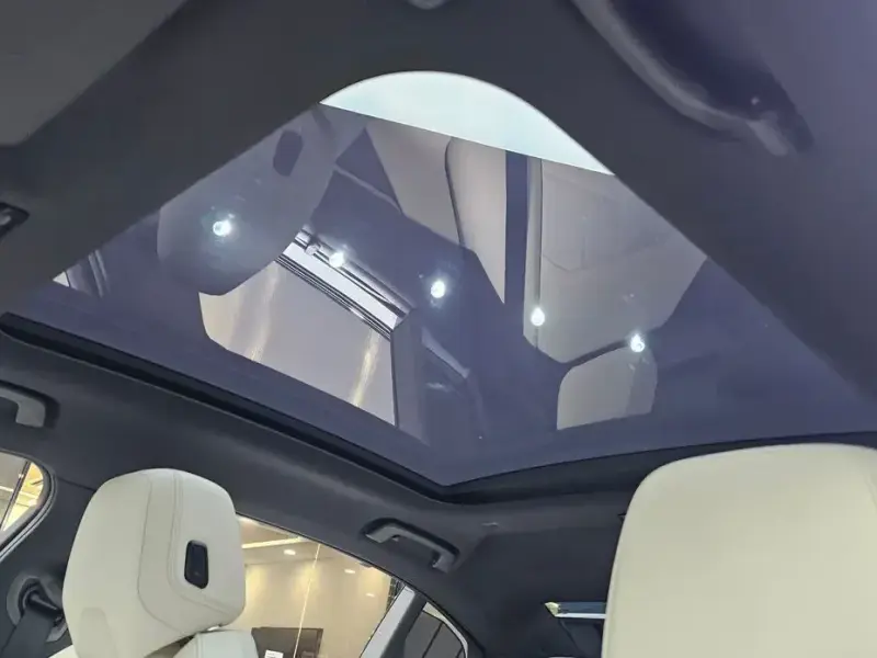 2025 BMW i5 с пробегом 44 263 км