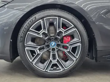 2024 BMW i5 с пробегом 87 587 км