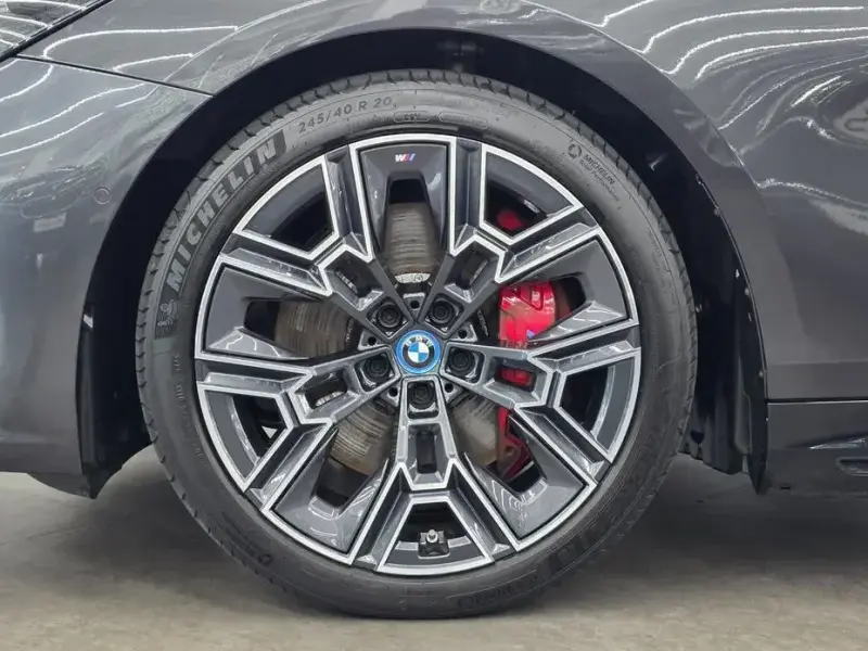 2024 BMW i5 с пробегом 87 587 км