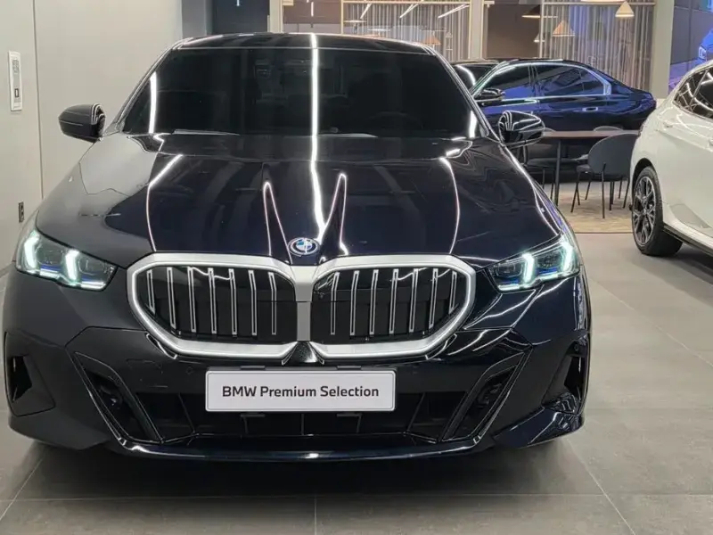 2024 BMW i5 с пробегом 42 976 км