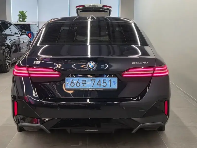 2024 BMW i5 с пробегом 42 976 км