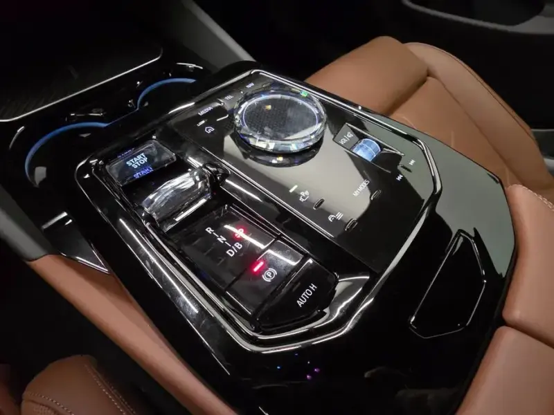 2024 BMW i5 с пробегом 42 976 км