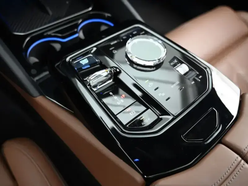 2023 BMW i5 с пробегом 34 105 км