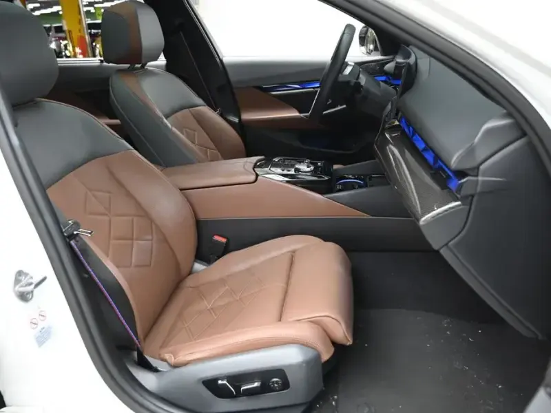 2023 BMW i5 с пробегом 34 105 км
