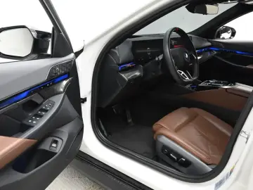 2023 BMW i5 с пробегом 34 105 км