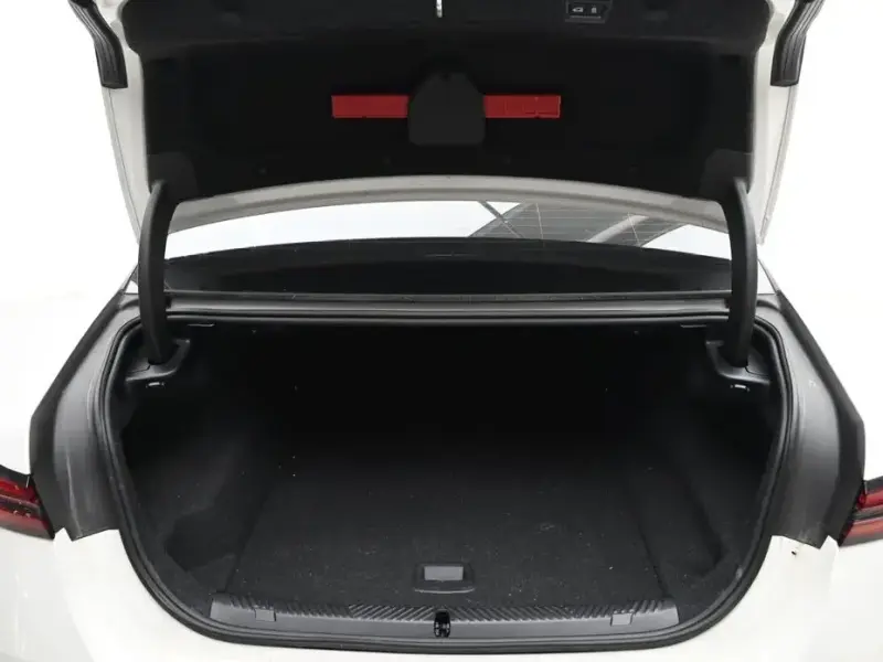 2023 BMW i5 с пробегом 34 105 км