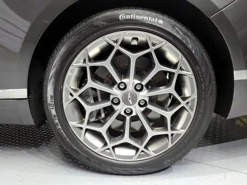 2023 Genesis G80 с пробегом 52 297 км