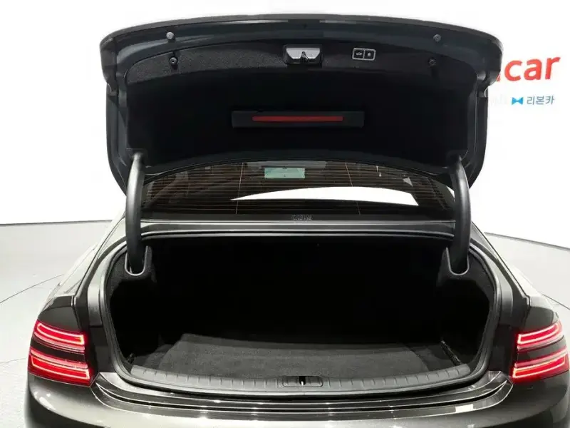 2023 Genesis G80 с пробегом 52 297 км