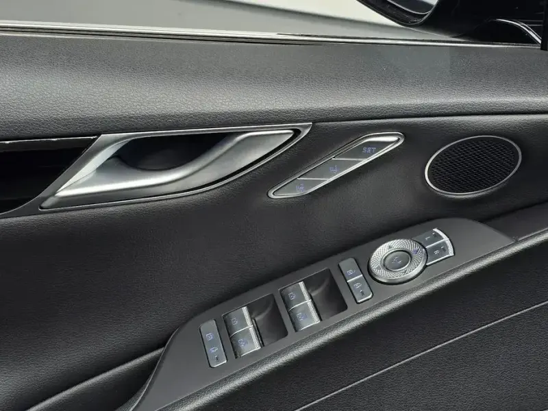 2023 Genesis G80 с пробегом 64 265 км