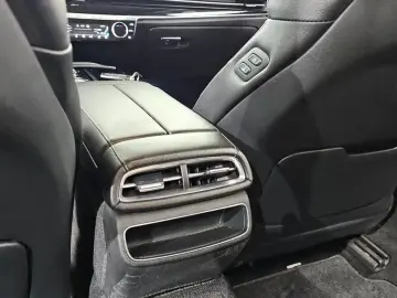 2023 Genesis G80 с пробегом 56 912 км