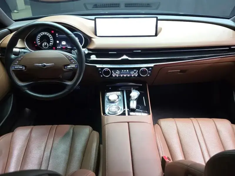2023 Genesis G80 с пробегом 66 492 км