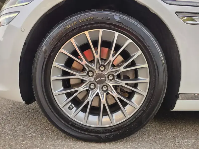 2023 Genesis G80 с пробегом 54 015 км