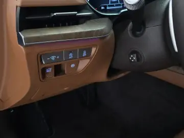 2023 Genesis G80 с пробегом 37 458 км