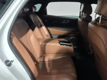 2023 Genesis G80 с пробегом 38 901 км