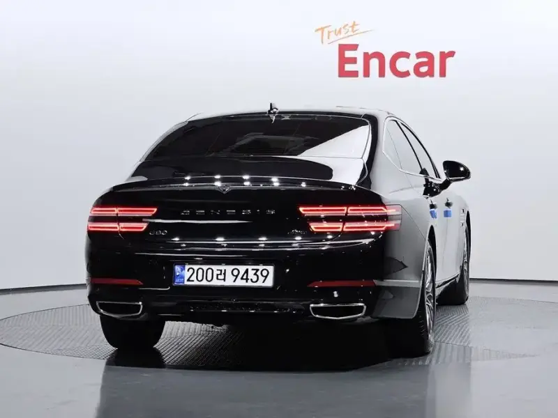 2023 Genesis G80 с пробегом 8 369 км