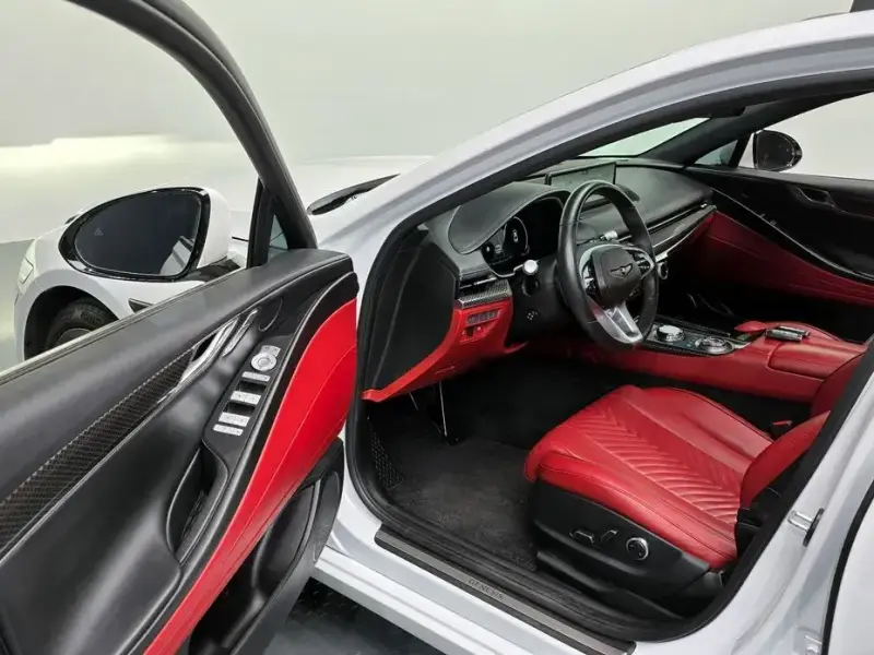 2023 Genesis G80 с пробегом 47 453 км