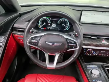 2023 Genesis G80 с пробегом 47 453 км