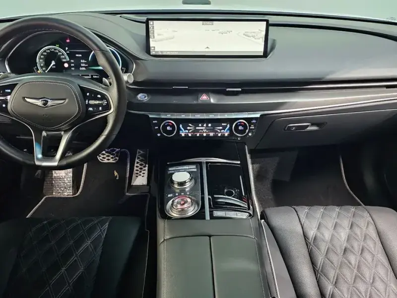 2023 Genesis G80 с пробегом 47 858 км