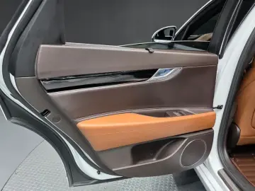 2023 Genesis G80 с пробегом 27 829 км