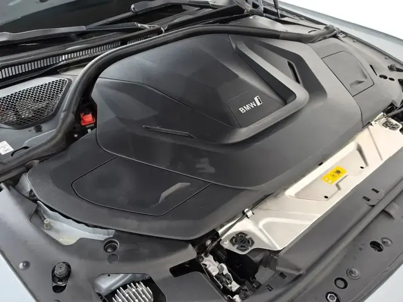 2022 BMW i4 с пробегом 56 797 км