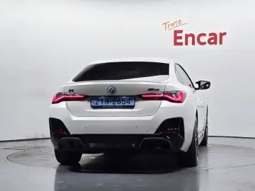 2022 BMW i4 с пробегом 111 589 км