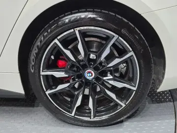 2022 BMW i4 с пробегом 111 589 км