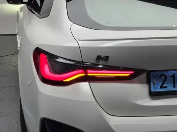 2022 BMW i4 с пробегом 111 589 км