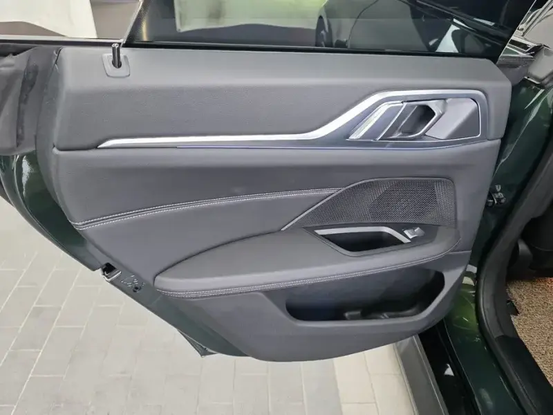 2022 BMW i4 с пробегом 35 316 км