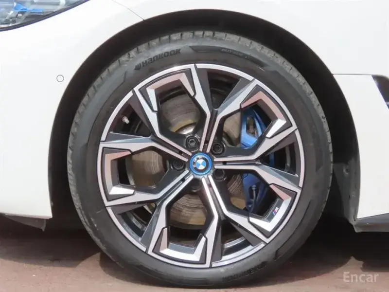 2023 BMW i4 с пробегом 99 514 км