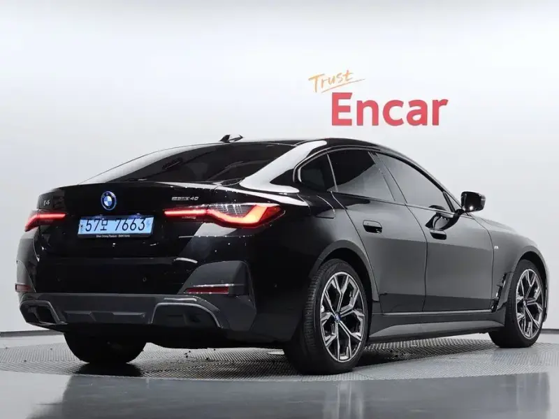 2022 BMW i4 с пробегом 157 898 км