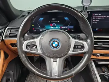 2022 BMW i4 с пробегом 157 898 км